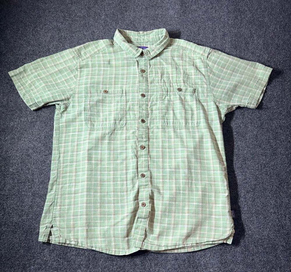 Patagonia Button Down Shirt Size L Green Plaid Short Sleeve